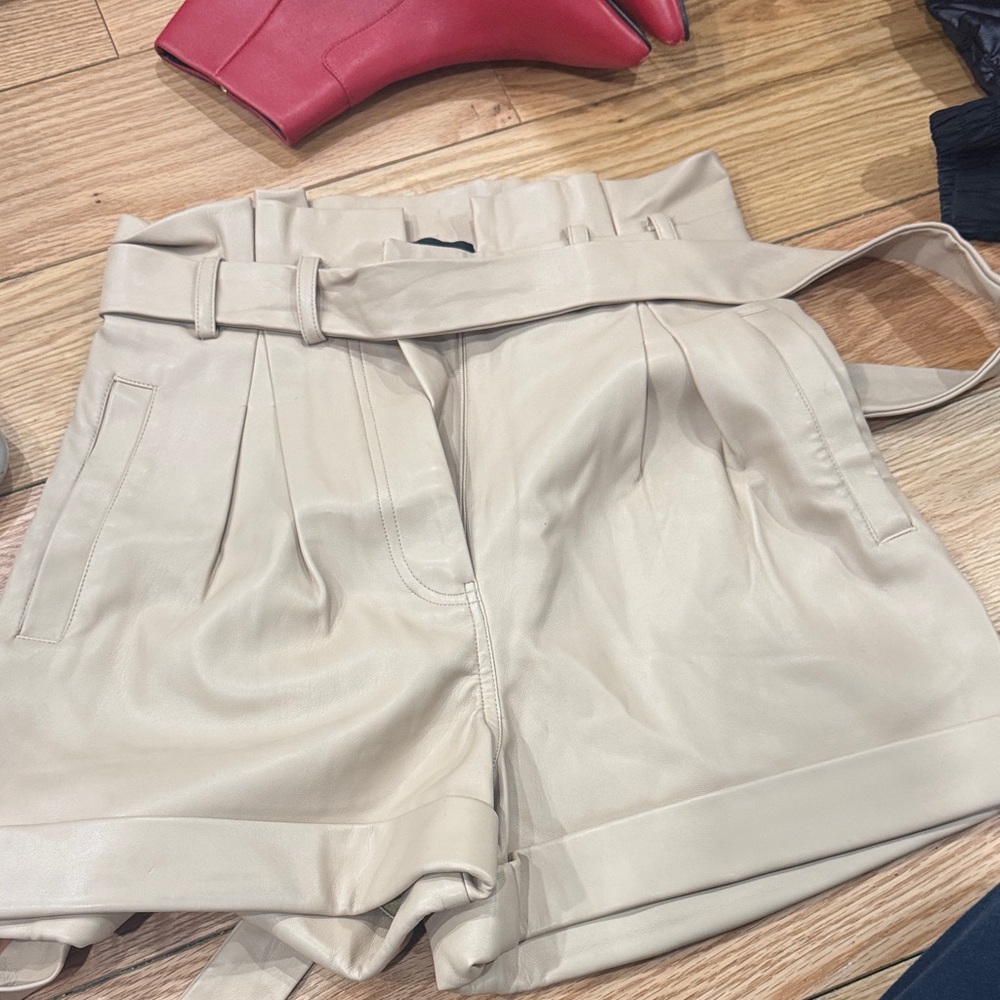 Bardot Cream High-Waisted Women's Shorts